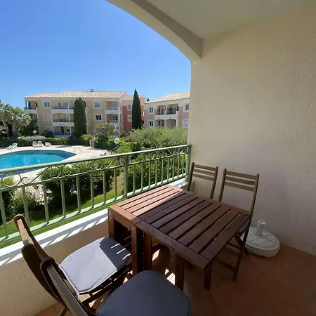 Apartman Is100-123 Appt 2 Pieces 4 Couchages Piscine Et Parking