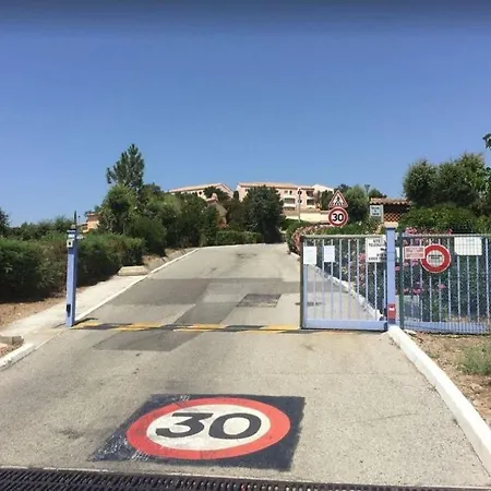 Is100-123 Les Issambres Appt 2 Pièces 4 Couchages Piscine Et Parking Appartement *