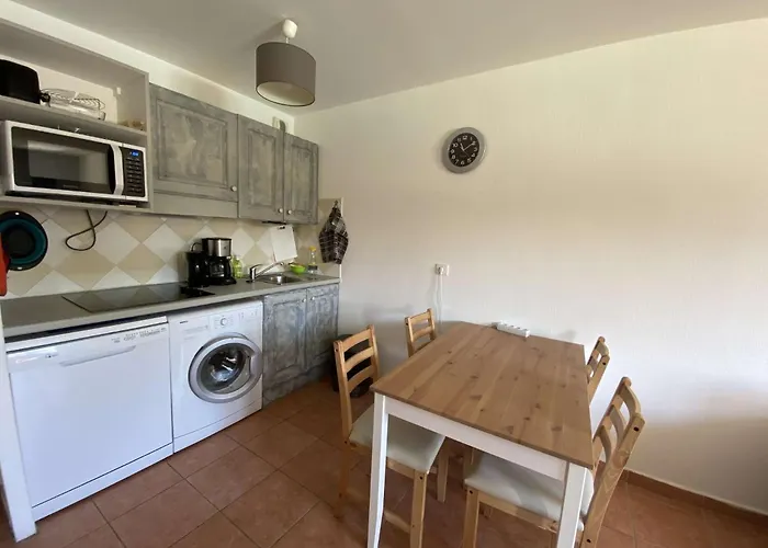 Is100-123 Les Issambres Appt 2 Pièces 4 Couchages Piscine Et Parking